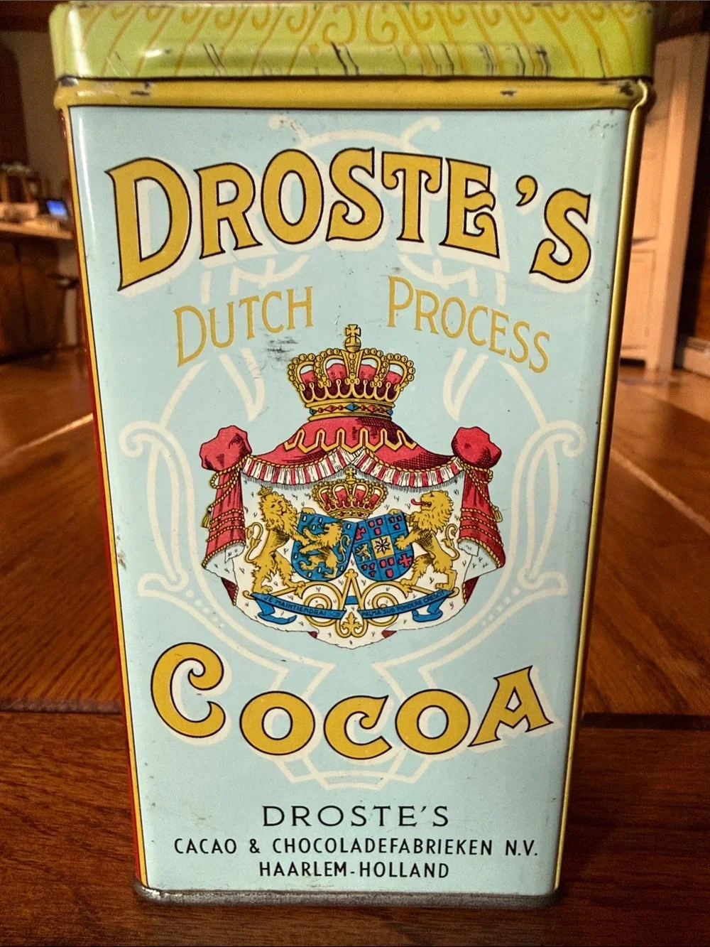 Droste's Cocoa Vintage Red Tin with Green Lid